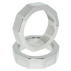 METALHARD ANILLO PENE Y TESTICULOS NUT 50MM