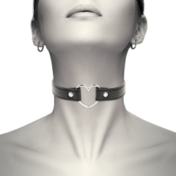 COQUETTE CHIC DESIRE COLLAR CUERO VEGANO ACCESORIO WOMAN CORAZoN 2