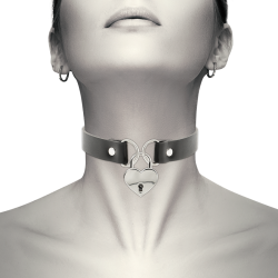 COQUETTE CHIC DESIRE COLLAR CUERO VEGANO ACCESORIO CORAZoN CON LLAVE 2
