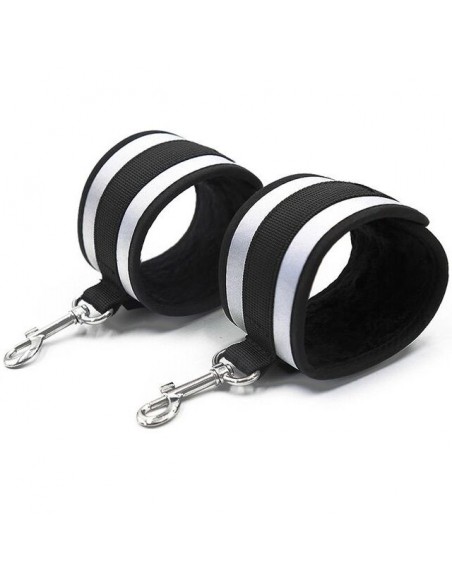 OHMAMA FETISH ESPOSAS MUNECAS GRIS OHMAMA FETISH ESPOSAS MUNECAS GRIS