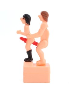 DIABLO PICANTE MUAECO BROMA POSTURA SEXUAL POR DETRAS CON CUERDA HOMBRES